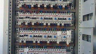 Instalación de cuadro eléctrico para local en Gijón, Reformas Total Asturias