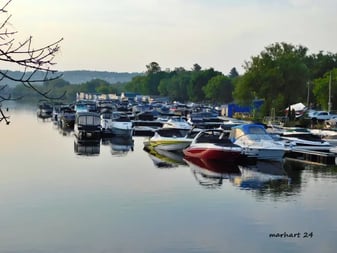 Magog, marina, bateaux, rivière Magog