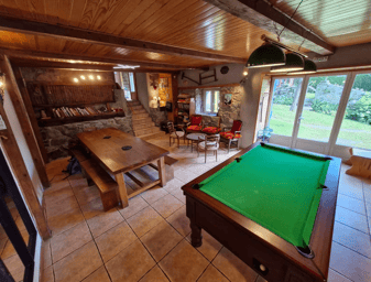 Salle de jeux - table d'hotes - la flambee - billard