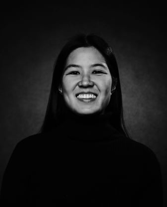 foto profesional de una mujer de origen chino