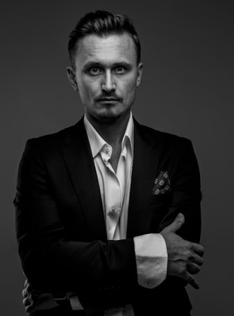 corporate-event-photo-editing-apply-black-and-white-filters