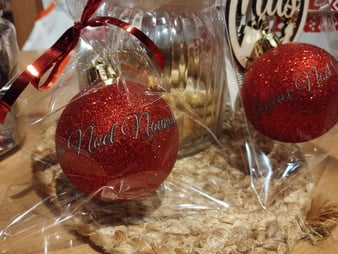 gravure sur boule de noel