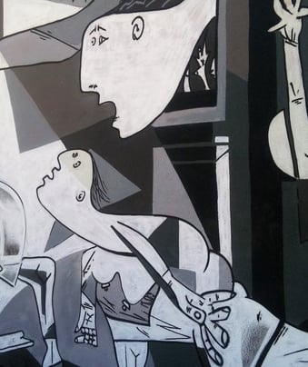 graffiti mural guernica fachada escuela