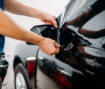 automobilių stiklų tamsinimas tonavimas