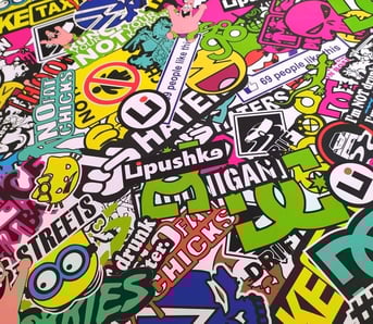 sticker bomb stiliaus lipdukai