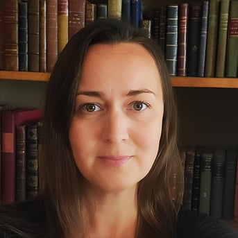 A photo of Helen, owner of SquareKey Studio. Contact me for Logo, Brand and Website design
