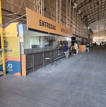 atención al cliente y entregas de pedidos