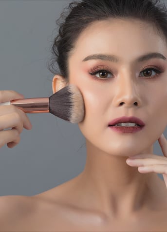 fashion-photo-editing-makeup-enhancement