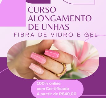 mão feminina com unha de gel