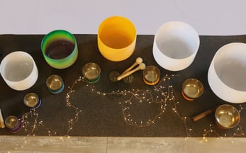 sound bath with 5 bowls and lights