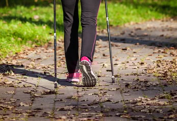 Sport de pleine nature, marche nordique, course à pied, sport santé bien-être #APA