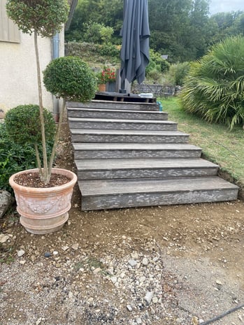 Terrasse en bois faite par Laroux Menuiserie
