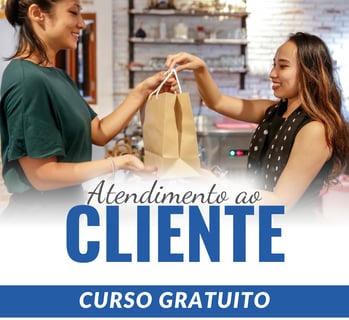duas mulheres passando uma sacola