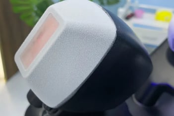 Ice cooling diode laser handle