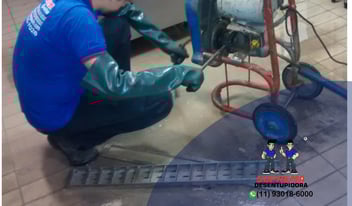 desentupimento de caixa de gordura