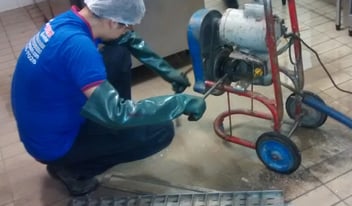 desentupimento de caixa de gordura