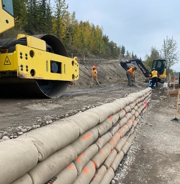 Civil construction, embankment, labour force