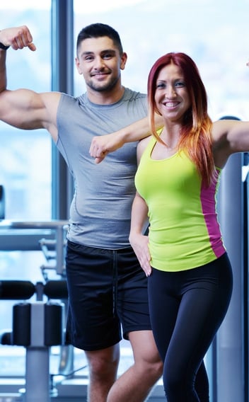 Rongzhiyue: Couple at gym flexing