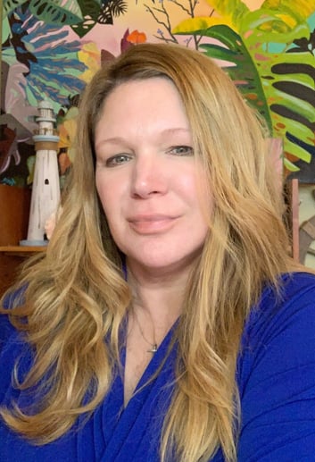 photo of Tonia Kay the artist