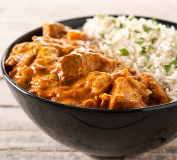 coronation chicken with curry and rice