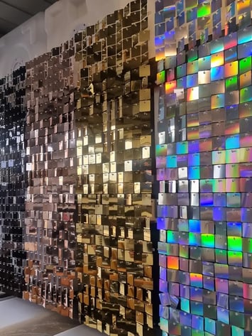 SweetAz Co. shimmer walls in the five colours of black, gold, rose gold, silver and iridescent.
