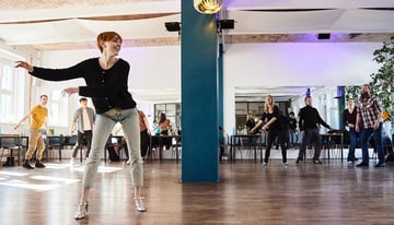 A female dance teacher teaching a class at Werk36.
