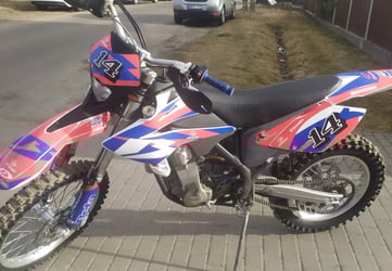 Lipdukai motokrosams