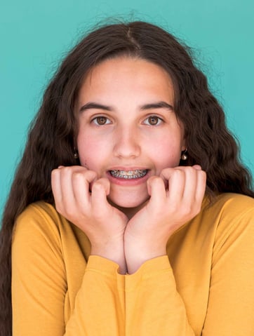 portrait-photo-retouching-braces-removal