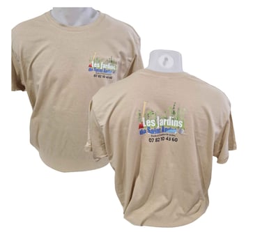 tee shirt beige recto et verso avec le logo d'une entreprise (les jardins de saint andré)