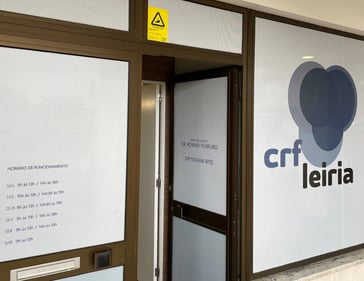 a door with a sign that says crf Leiria