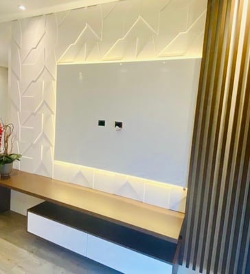 جبس بورد مودرن مع إضاءة LED مخفية في سقف صالة