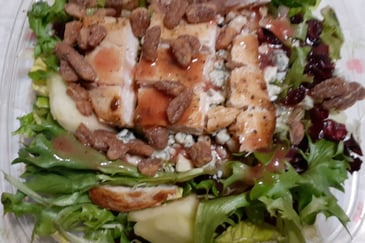 Wendy's appe pecan chicken salad w pomegranate dressing