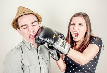 un couple se dispute