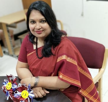 a woman in a red sari sari sari sari sari sar