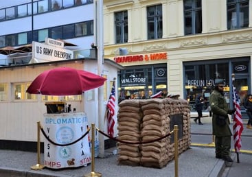 checkpoint-charlie-berlino