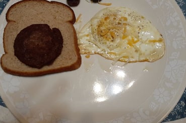 sausageand egg with lite bread