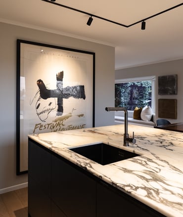 dark bespoke kitchen