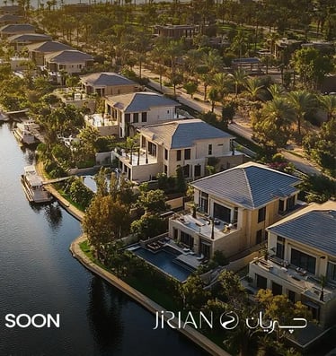Modern illuminated walkway in Jirian Project on the New Nile – surrounded by villas and palm trees