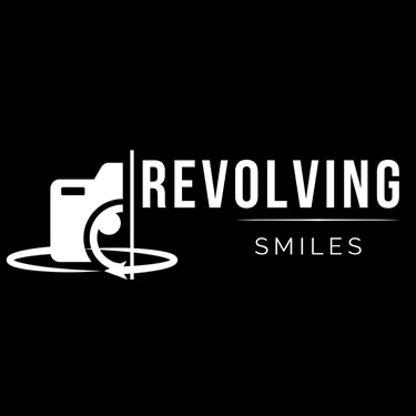 Revolving Smiles logo