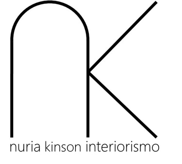 NURIA KINSON logo