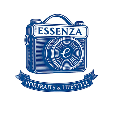 Essenza Moments - Your Moment, Your Essence. logo