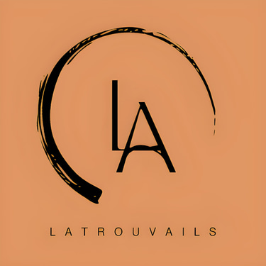 Latrouvails  e-commerce d'occasions ,ails noir. logo