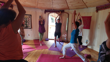 yoga relaxation bien-être logo