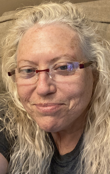 BILLI LYNN HOLT LLC logo