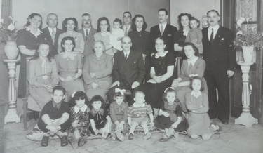 Familia Eyeralde logo