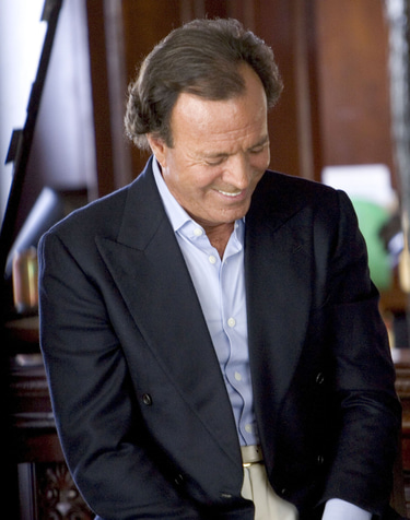 Julio Iglesias logo