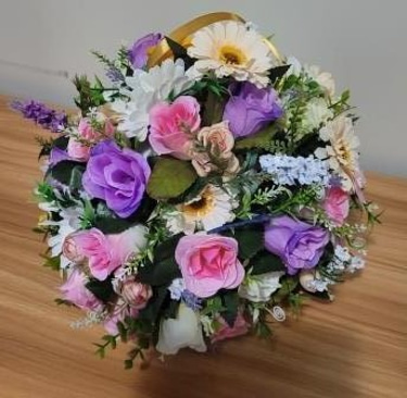 Mad bouquet logo