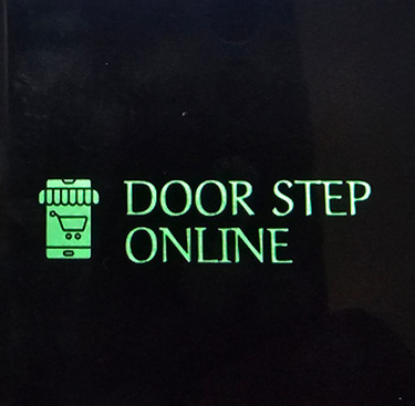 DOOR STEP ONLINE STORE logo