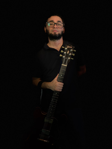 Ricardo Pinzon logo
