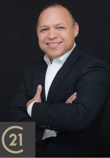 Century 21 Universal logo